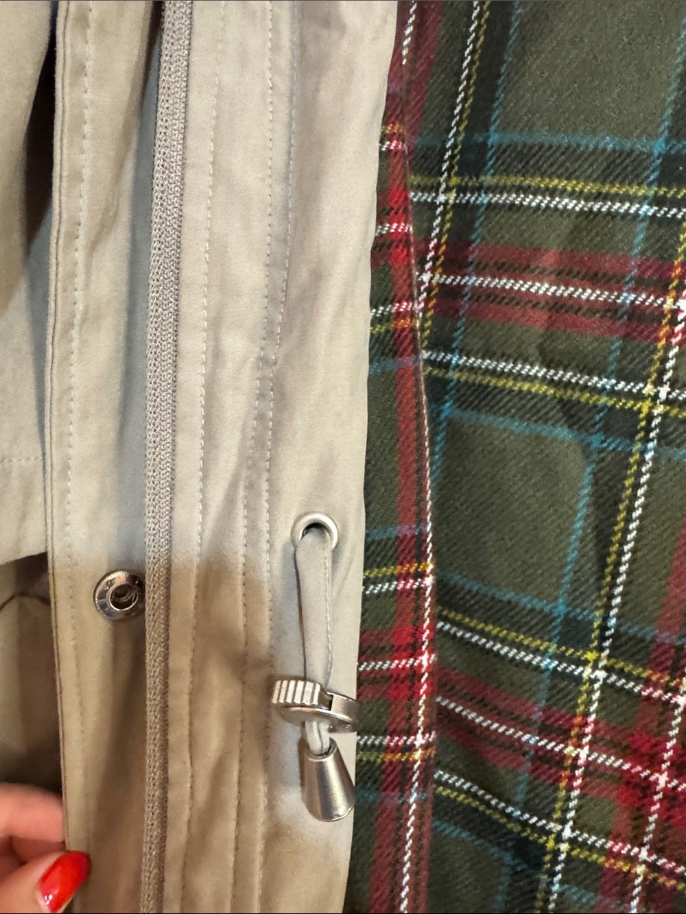 Liz Claiborne Tan Trench with Olive Plaid Lining - Picture 6 of 10